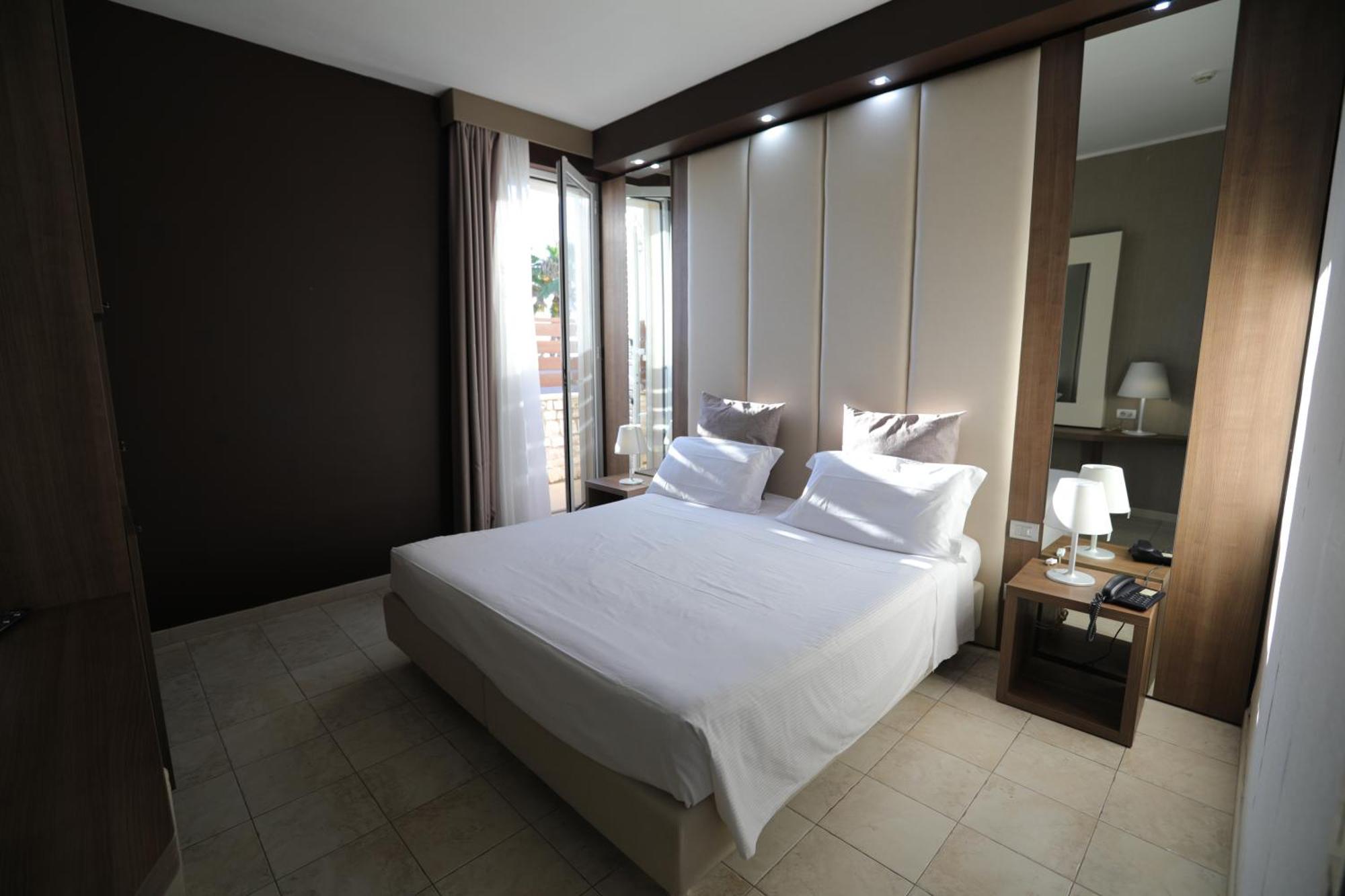 Hotel Lafayette Giovinazzo Zewnętrze zdjęcie