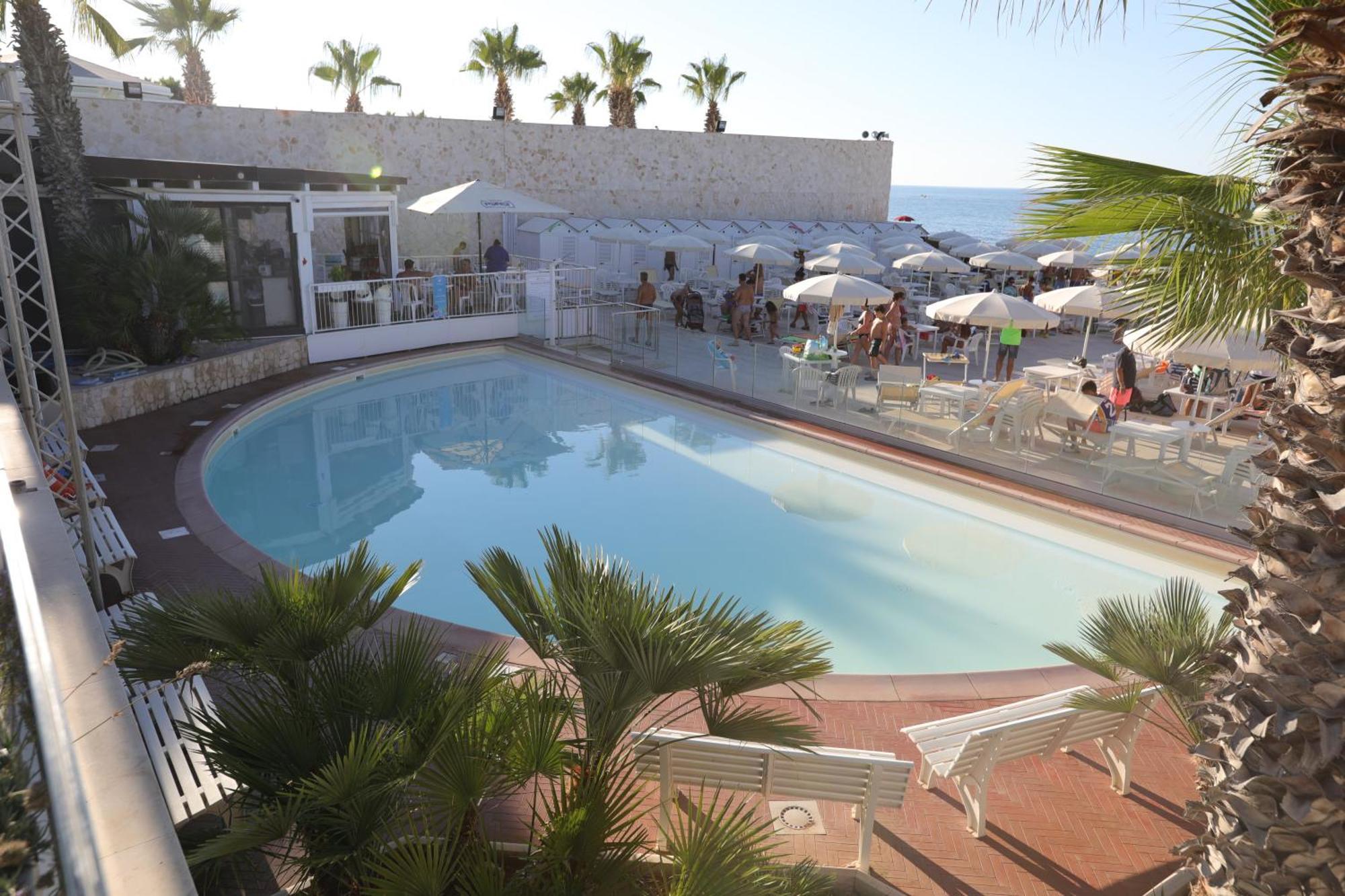 Hotel Lafayette Giovinazzo Zewnętrze zdjęcie
